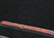 Tapis broderie Exige S3